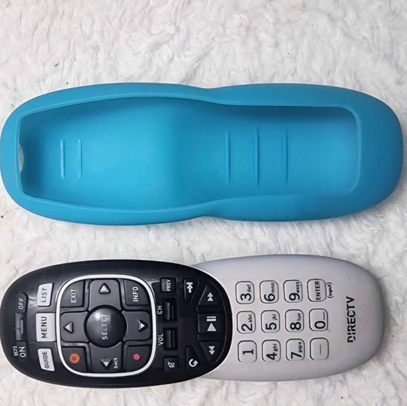 Glow in the Dark Silicone Protective Cover for Directv Remote Control. - Picture 8 of 8